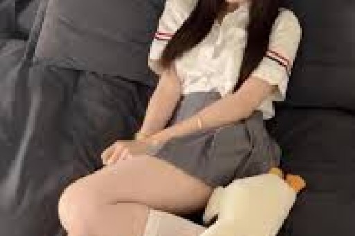 陪睡陪玩已过时！又一女星自曝潜规则当众被强吻、伸手进裤子