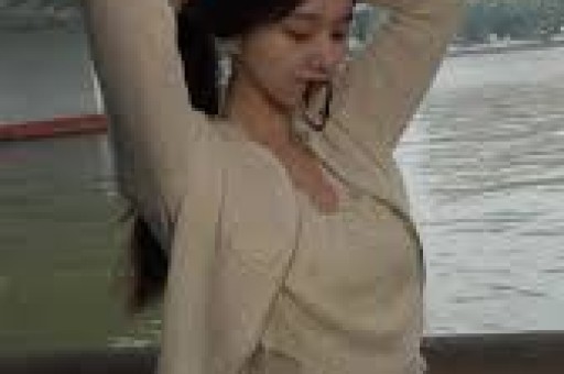 网红摊主鹅腿阿姨塌房后更多黑料被曝光儿子天天开豪车游玩