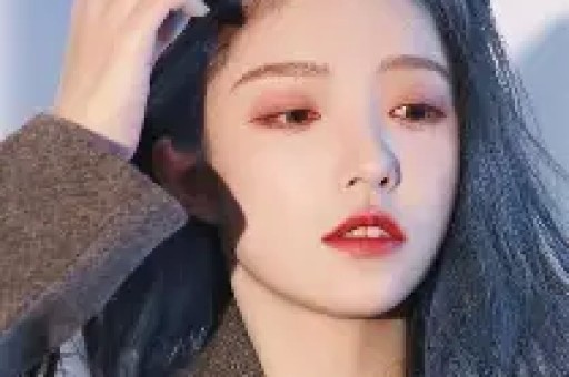 盘点2025年爆火的10位美女网红你认识几个？